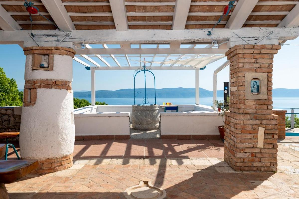 Villa Crni In Crni - Haus Fuer 6 Personen à Labin  Extérieur photo