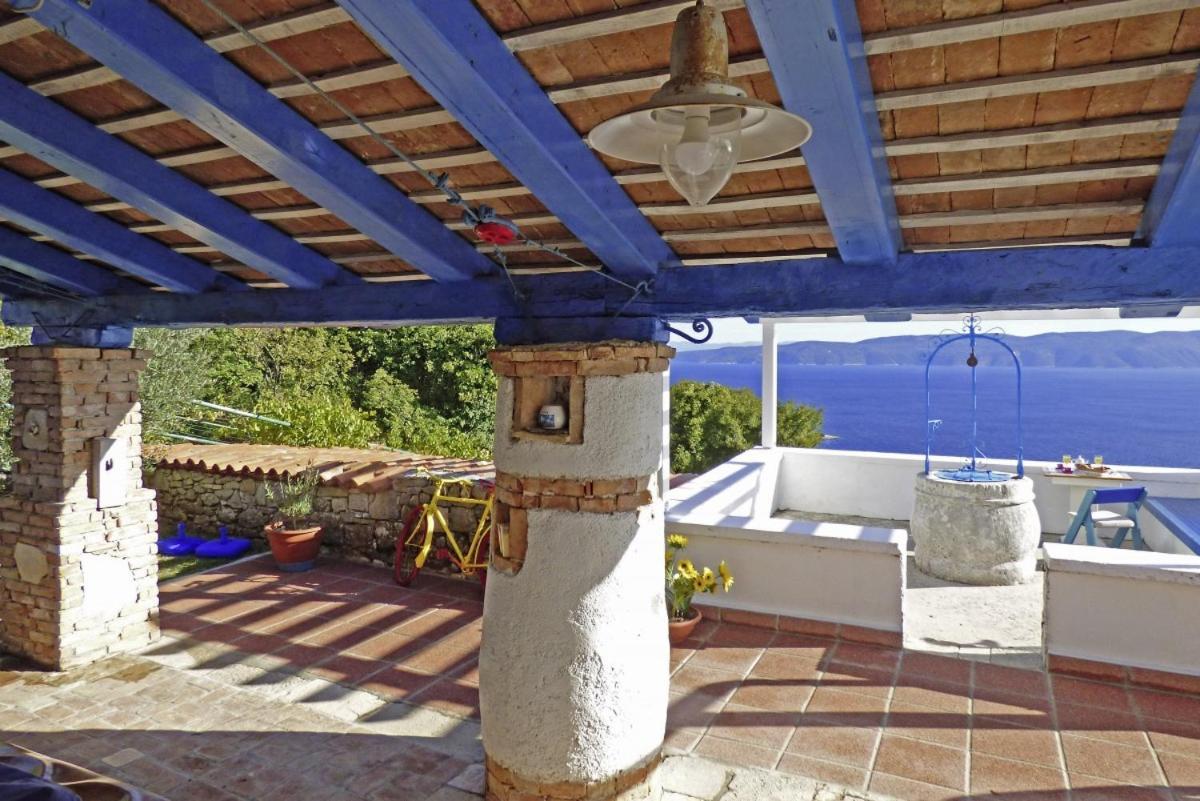 Villa Crni In Crni - Haus Fuer 6 Personen à Labin  Extérieur photo
