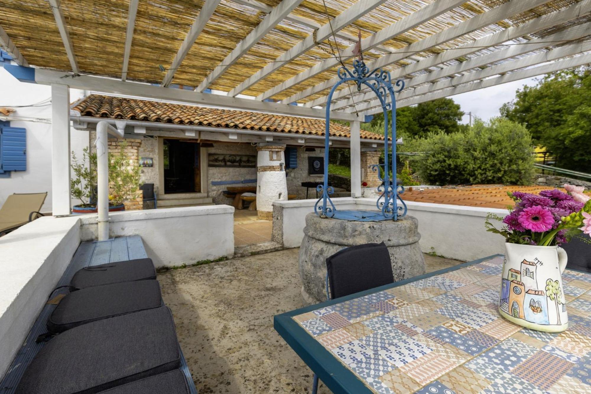 Villa Crni In Crni - Haus Fuer 6 Personen à Labin  Extérieur photo